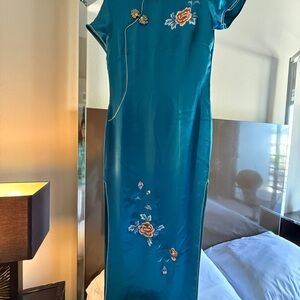 Susie Wong dress-traditionally versatile, elegant dress for Christmas or parties